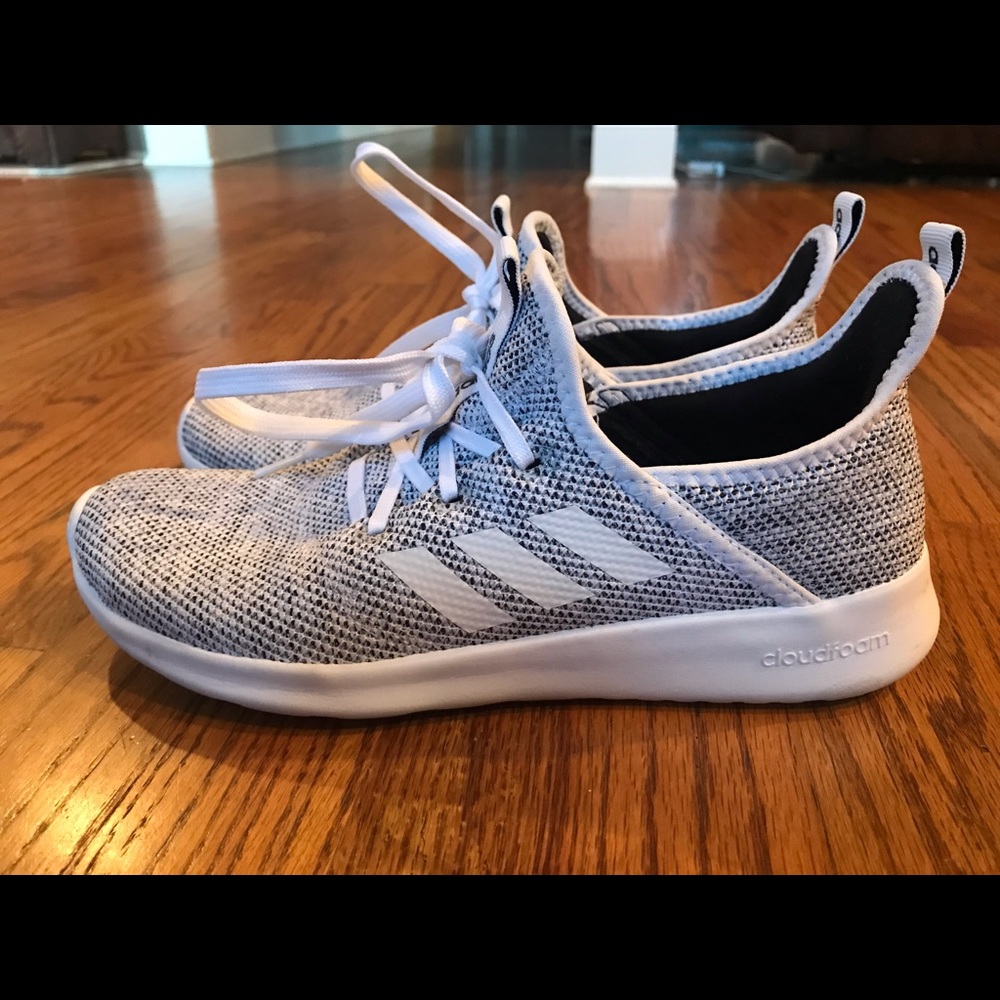 ADIDAS size 8 EEUC